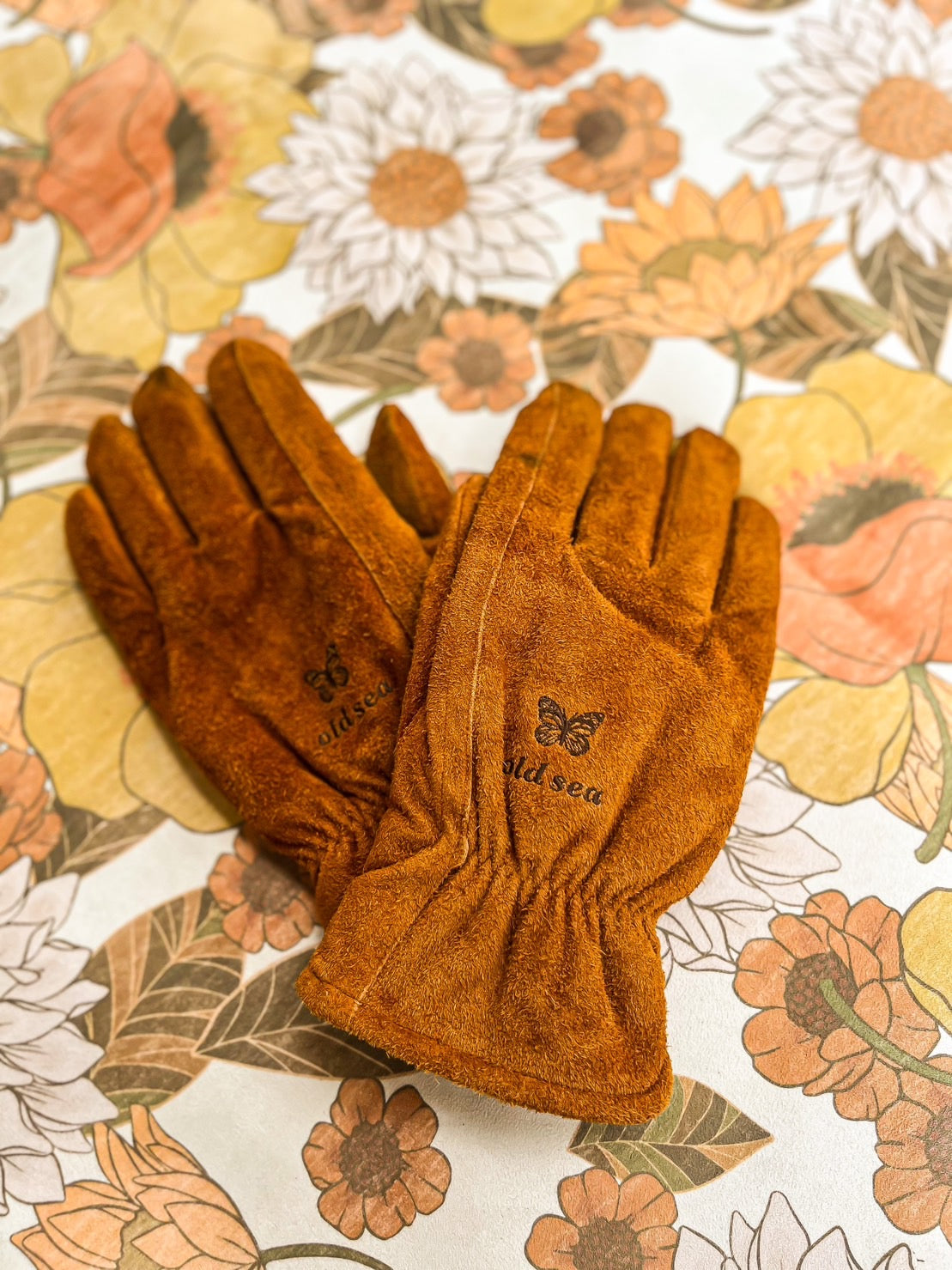 Guncut leather grove