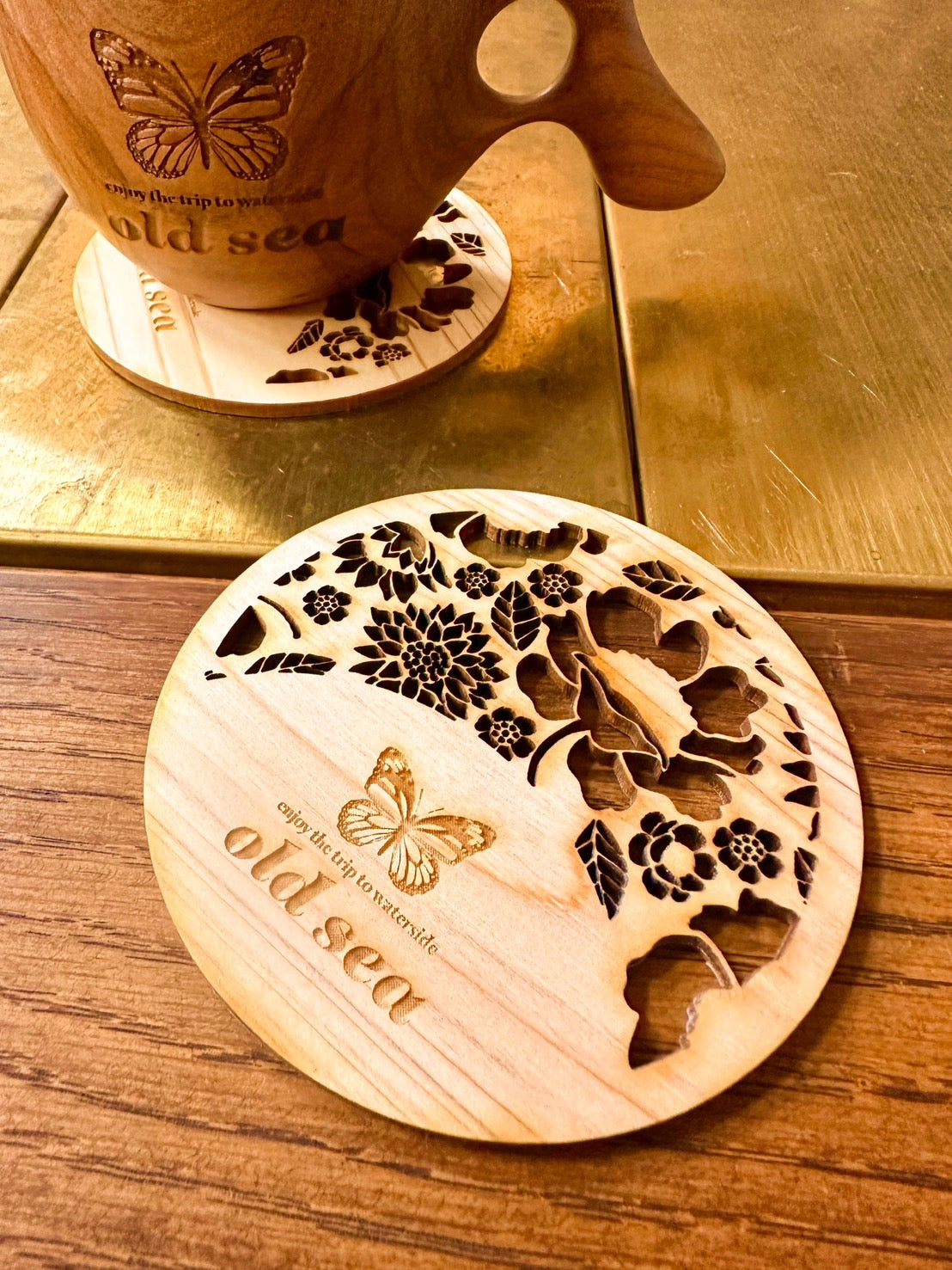 Flower wood coaster